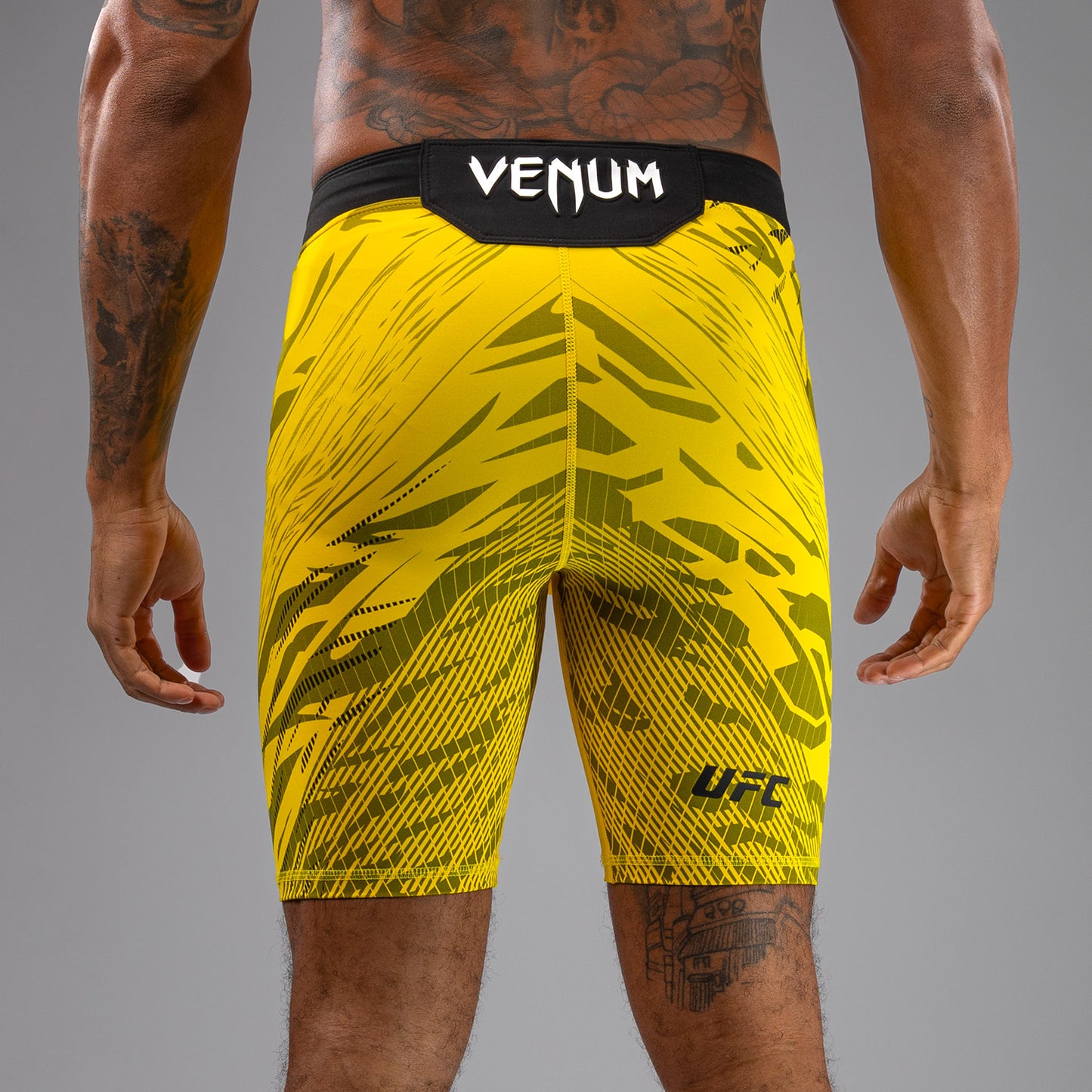 UFC Fusion by Venum Authentic Fight Night 남성용 발리 투도 쇼츠 – 옐로우