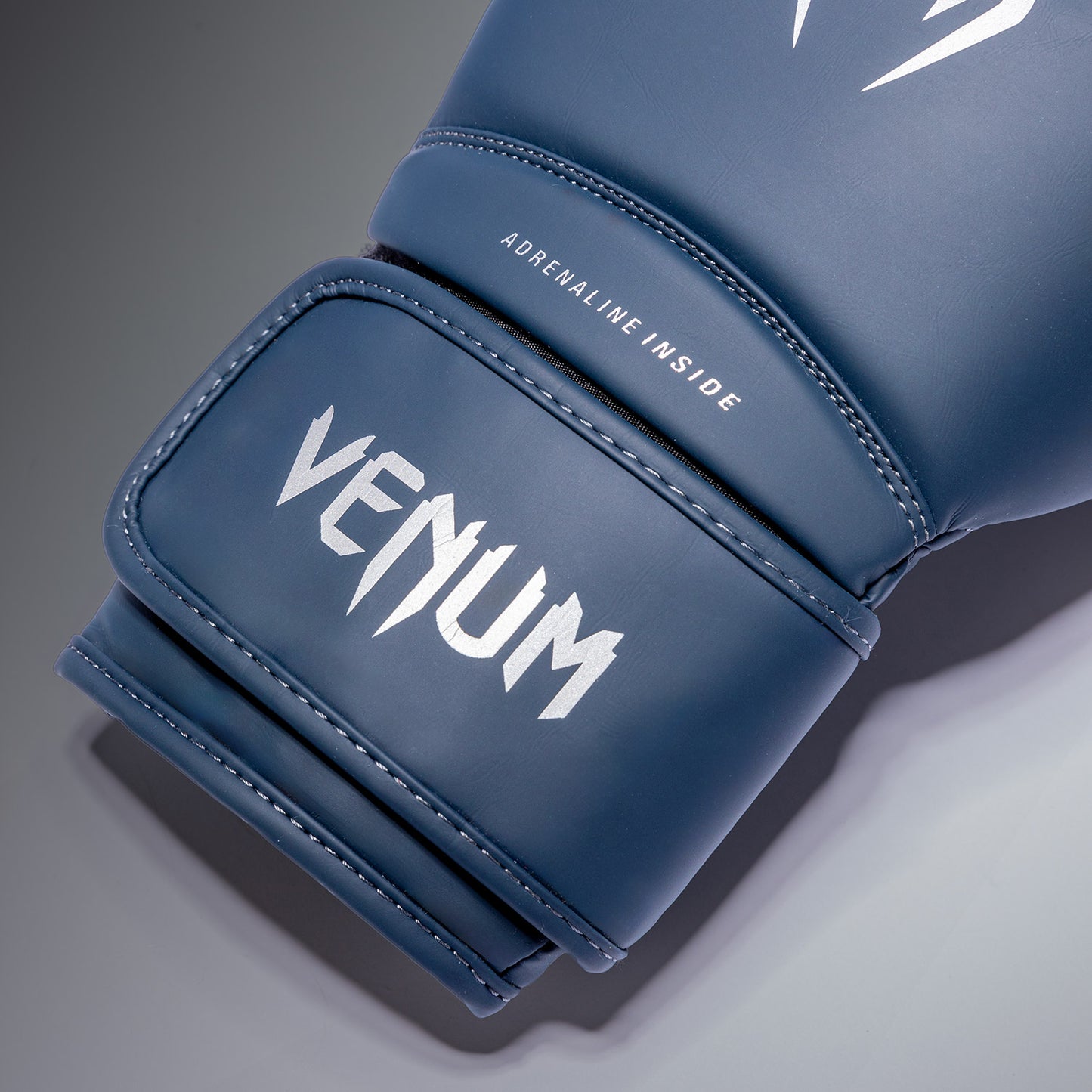Venum Contender 1.5 복싱 글러브 – 미드나잇 블루/실버