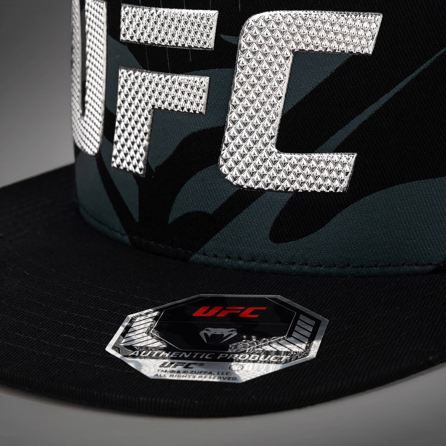 UFC Fusion by Venum Authentic Fight Night 스포츠 캡 – 블랙