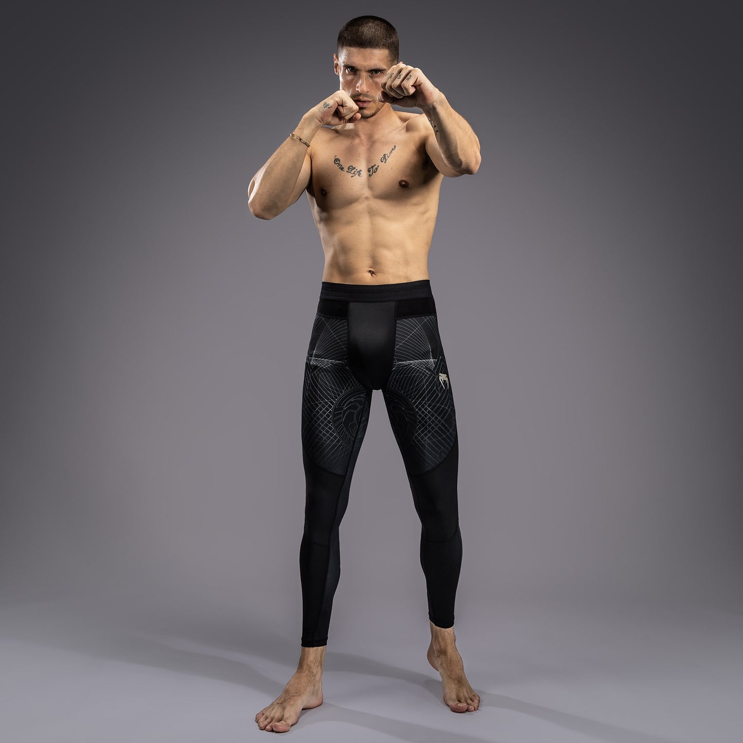 Venum G-Fit Air 남성용 스패츠 – 딥 블랙/데저트 샌드