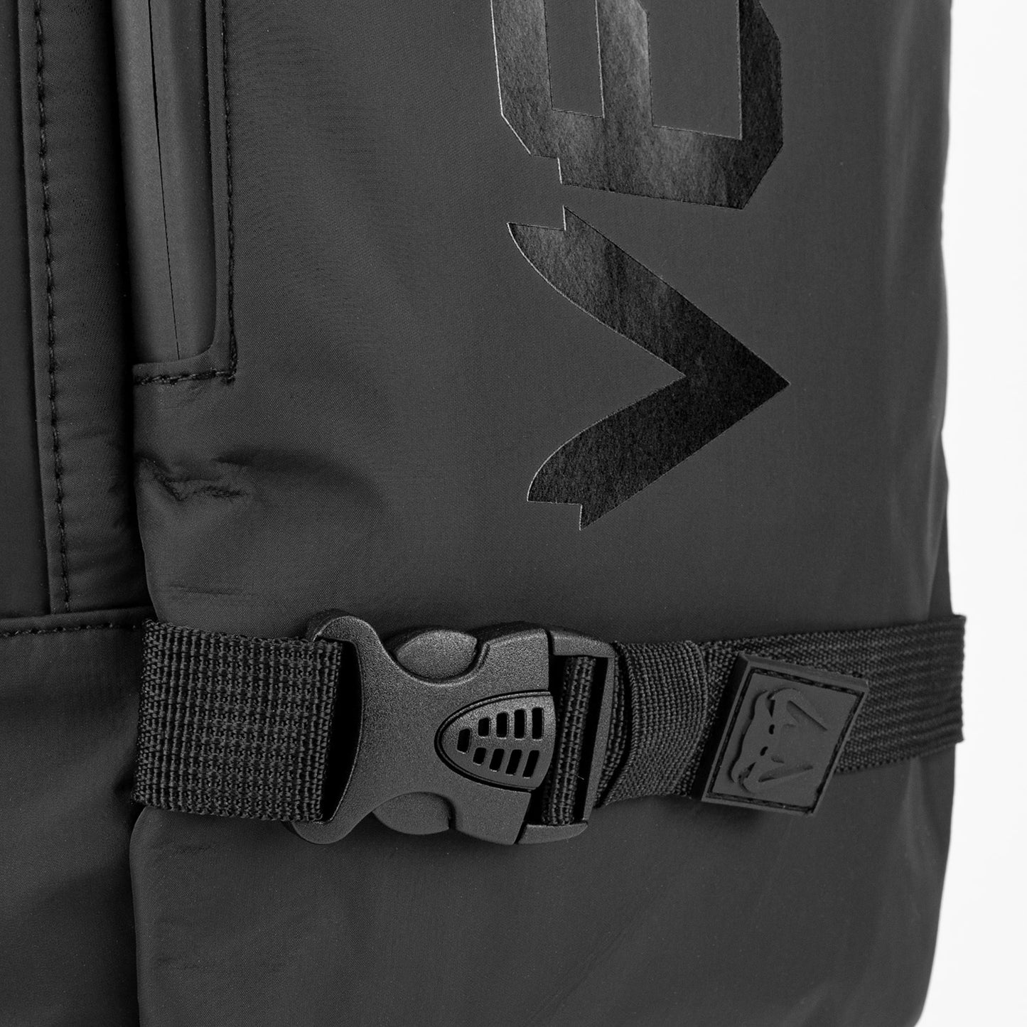 Venum Challenger Pro Evo 백팩 (20-25L) – 블랙