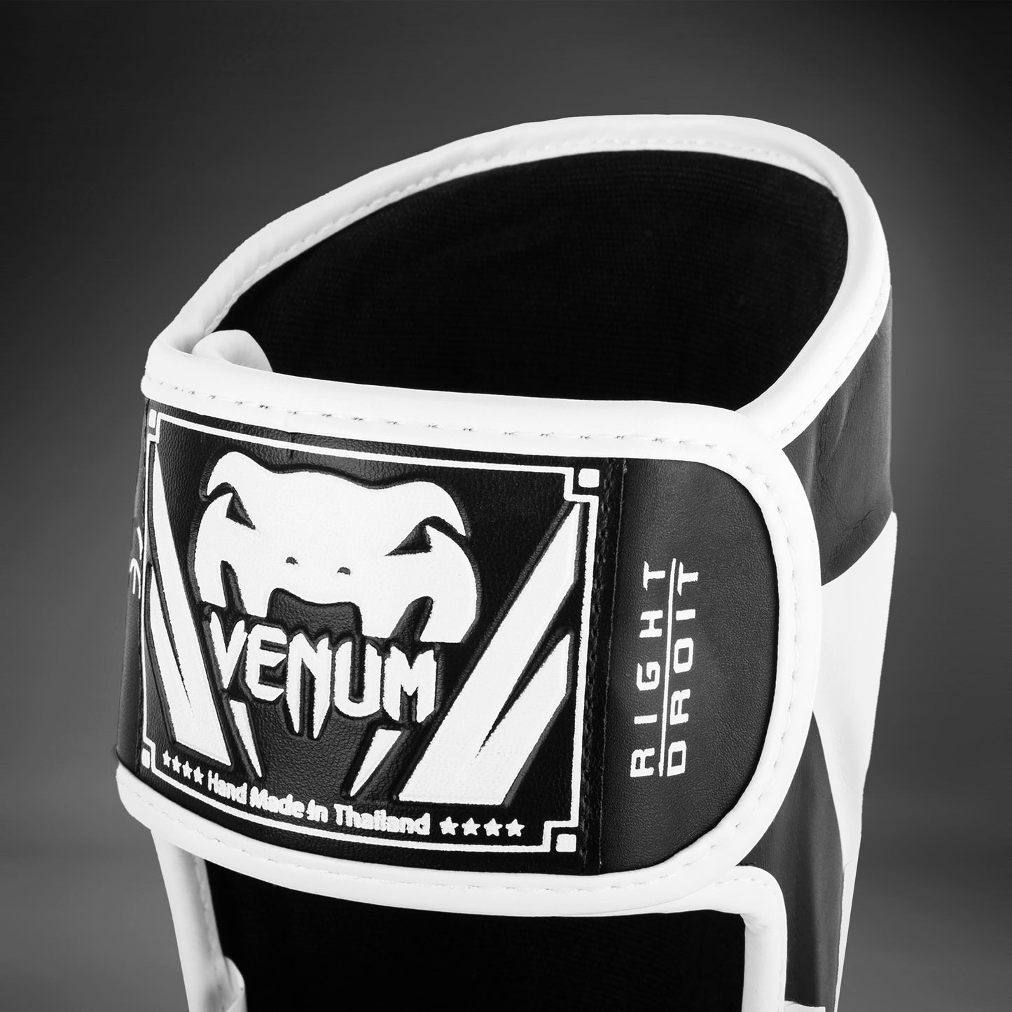Venum Elite Standup 정강이 보호대 – 블랙/화이트