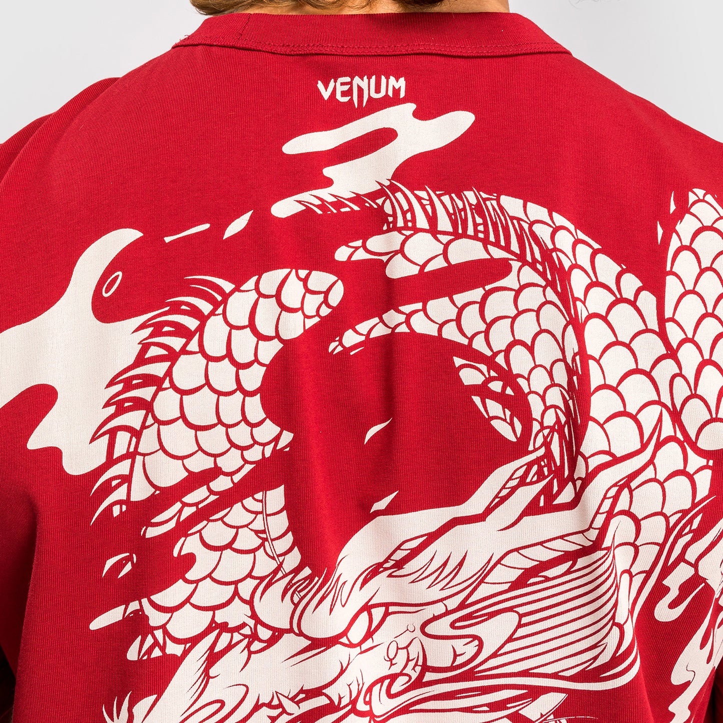 Venum Dragon’s Flight 남성용 티셔츠 – 체리 레드/크림 화이트