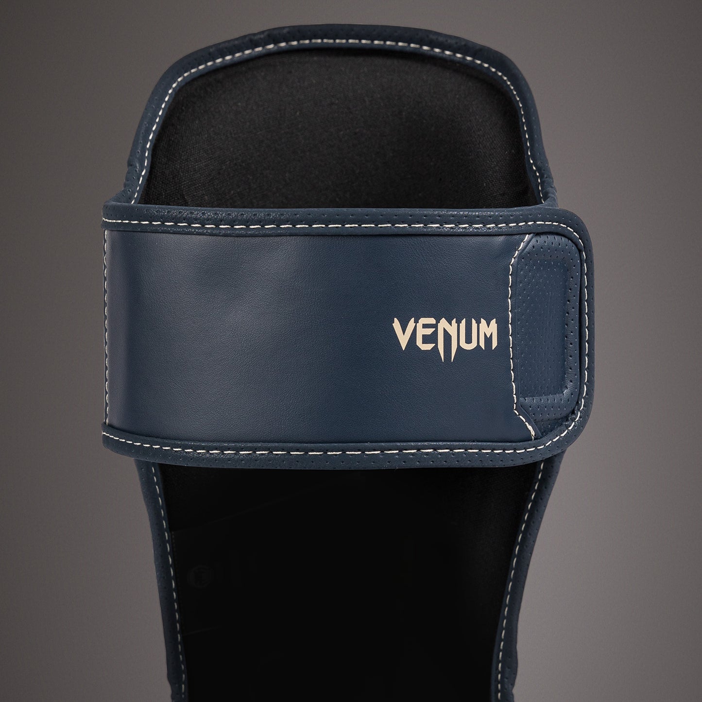 Venum Impact Evo 정강이 보호대 – 아이시 블루