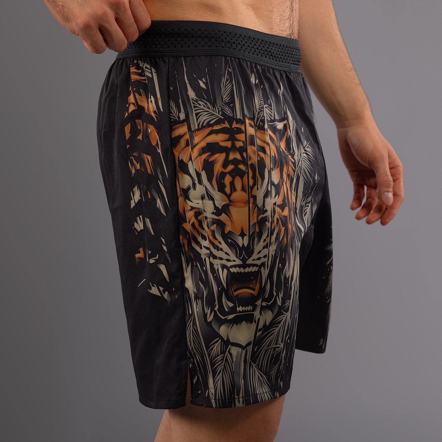 Venum Tiger 남성용 트레이닝 쇼츠 – 블랙/네온 오렌지