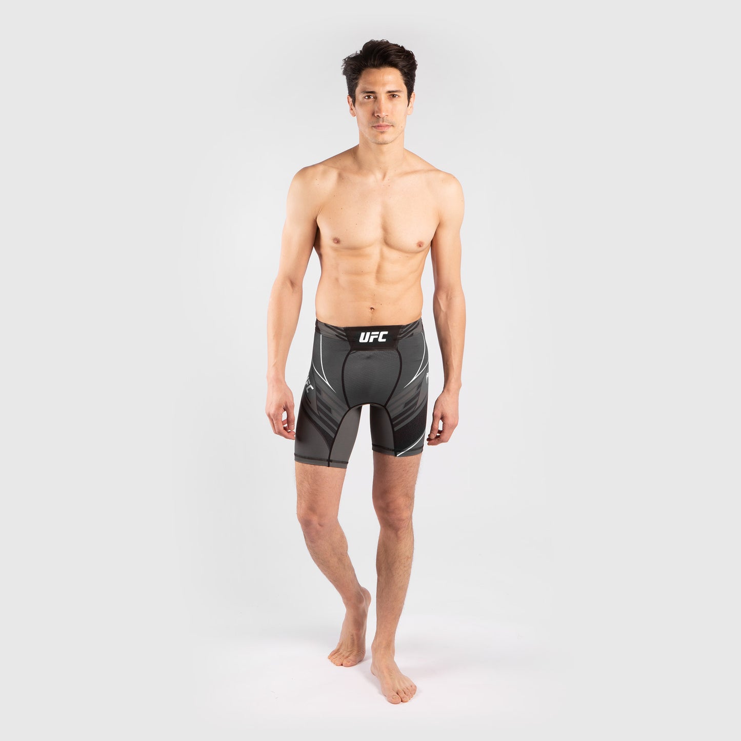 Venum UFC Authentic Fight Night 남성 컴프레션 쇼츠 – 블랙