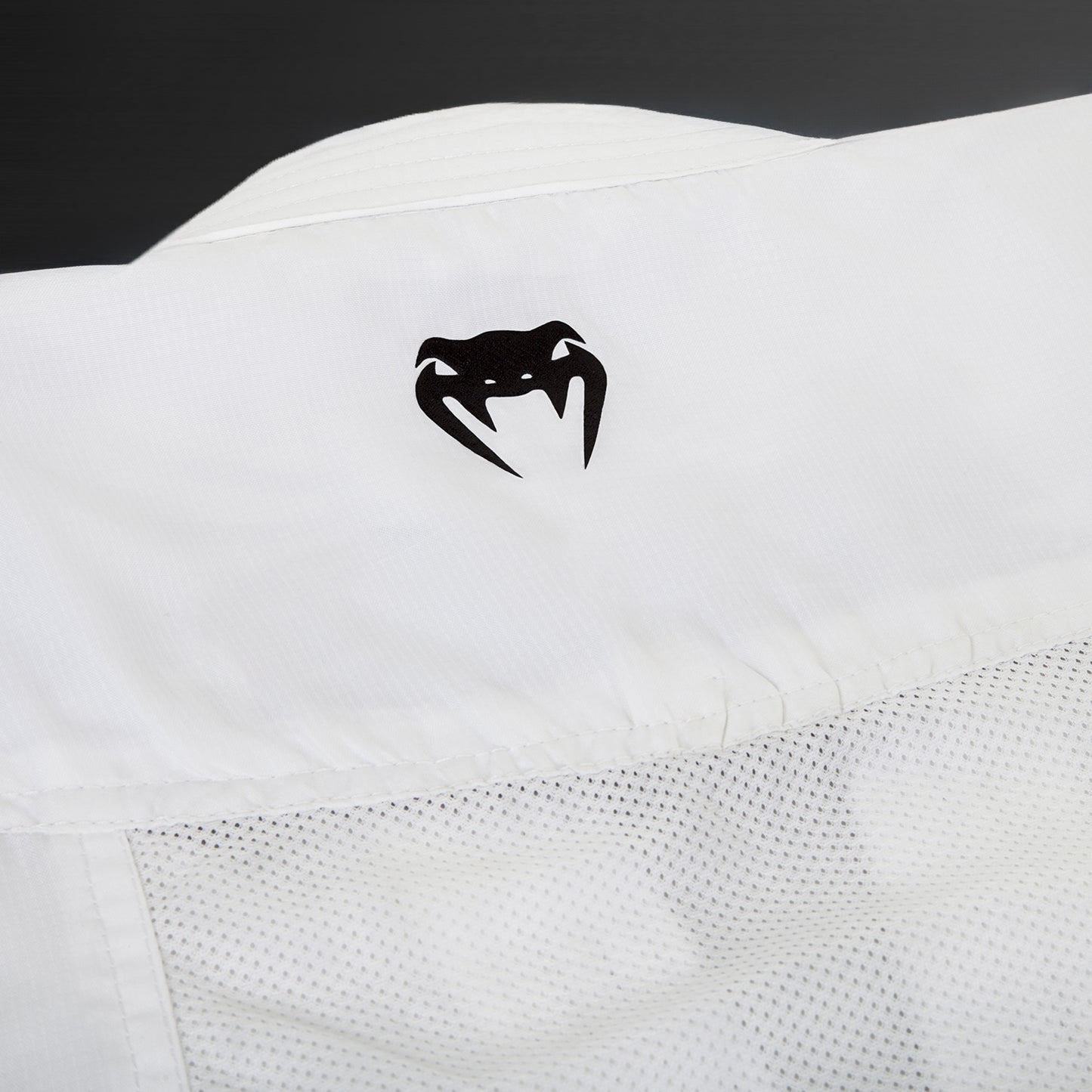 Venum Elite Kumite 가라테 도복 – 화이트
