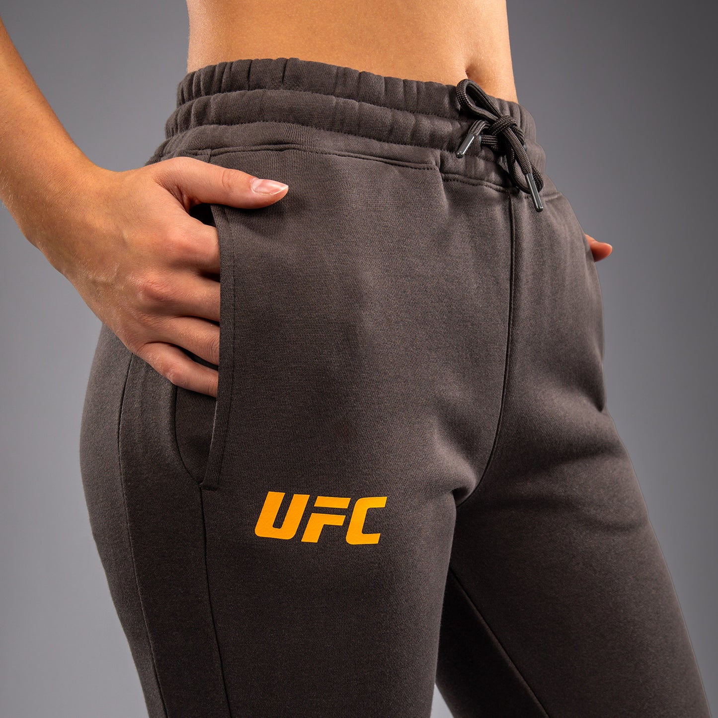 UFC Fusion by Venum Fight Week 여성용 코튼 팬츠 – 솔리드 어던 브라운