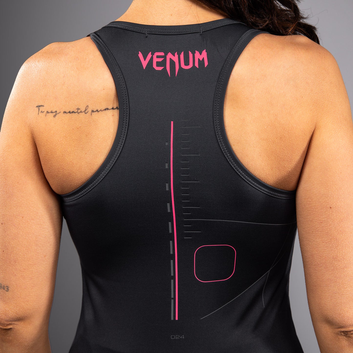 Venum Tactical XT 드라이 테크 탱크탑 – 블랙/스톰 그레이