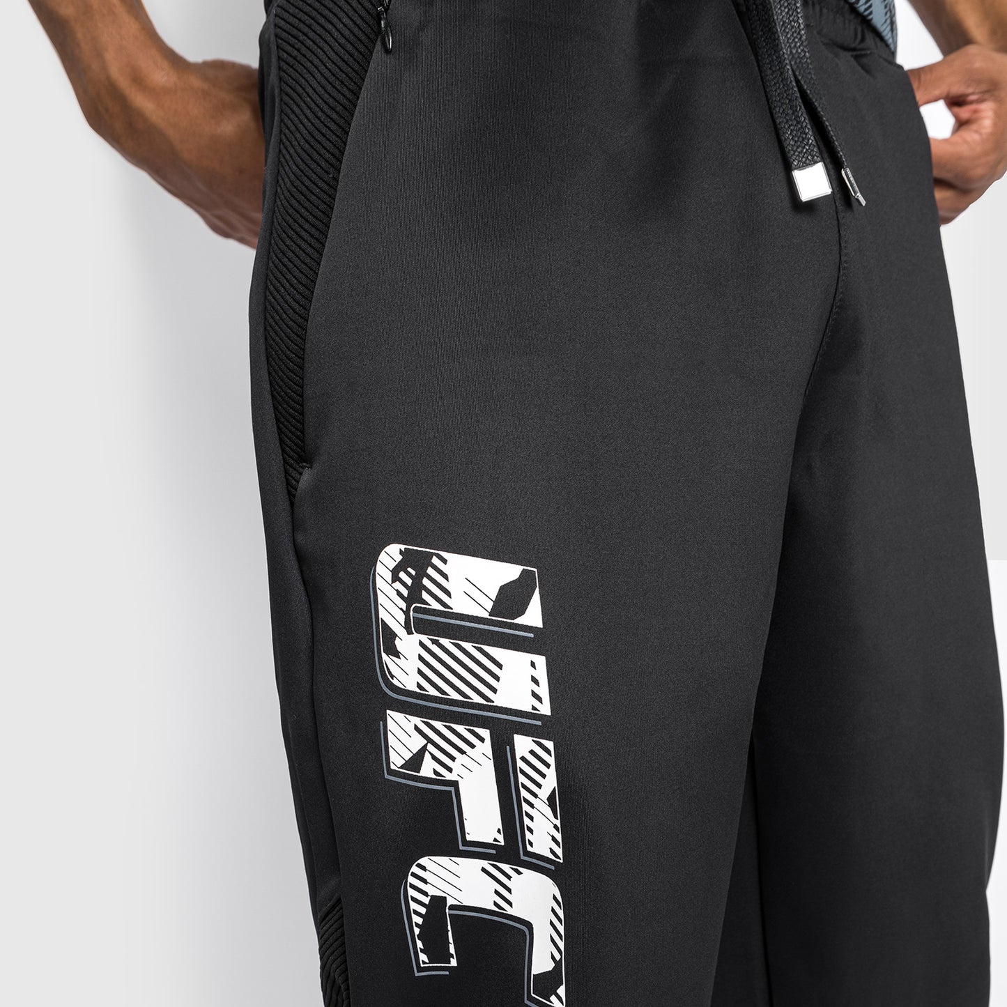 UFC Venum Authentic Fight Week 남성용 팬츠 – 블랙
