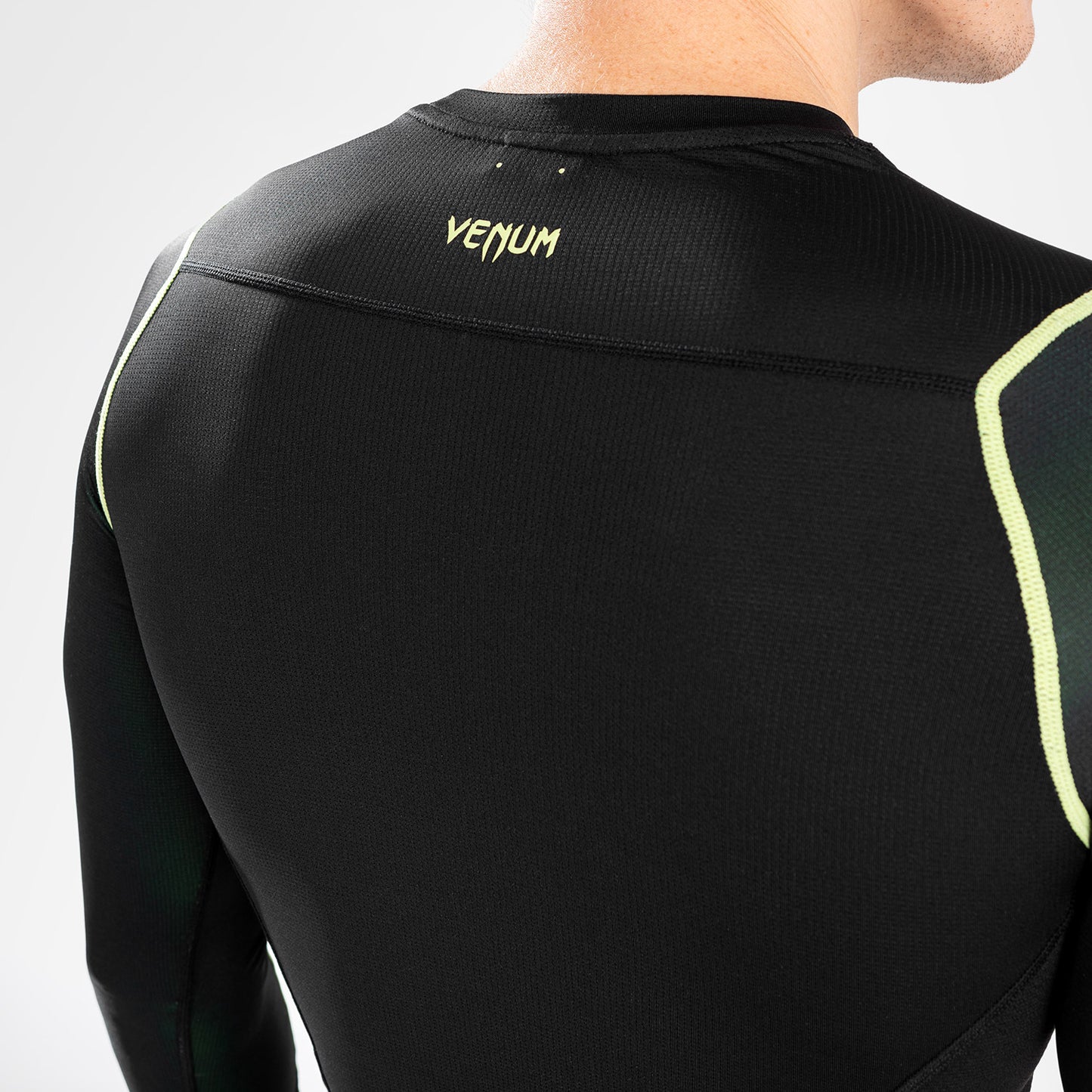Venum Fusion 2.0 래쉬가드 긴팔 – 블랙/옐로우