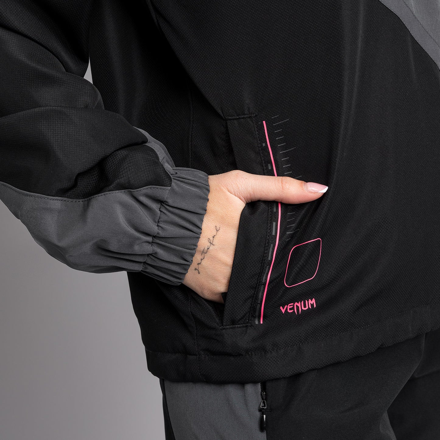 Venum Tactical XT 트랙 자켓 – 블랙/스톰 그레이