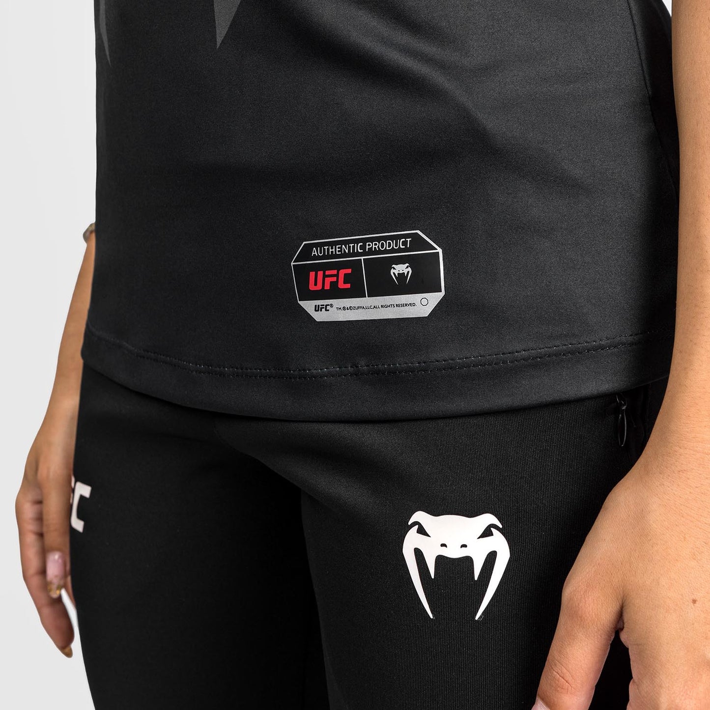 UFC Venum Authentic Fight Night 2.0 키트 여성용 워크아웃 저지 – 블랙