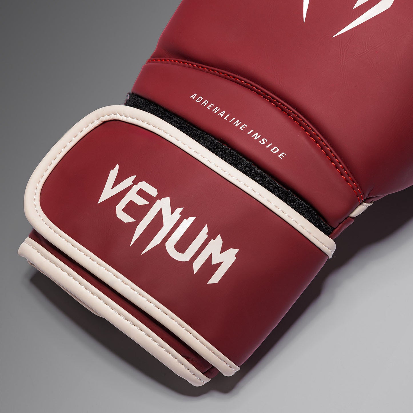 Venum Contender 1.5 복싱 글러브 – 버건디/샌드
