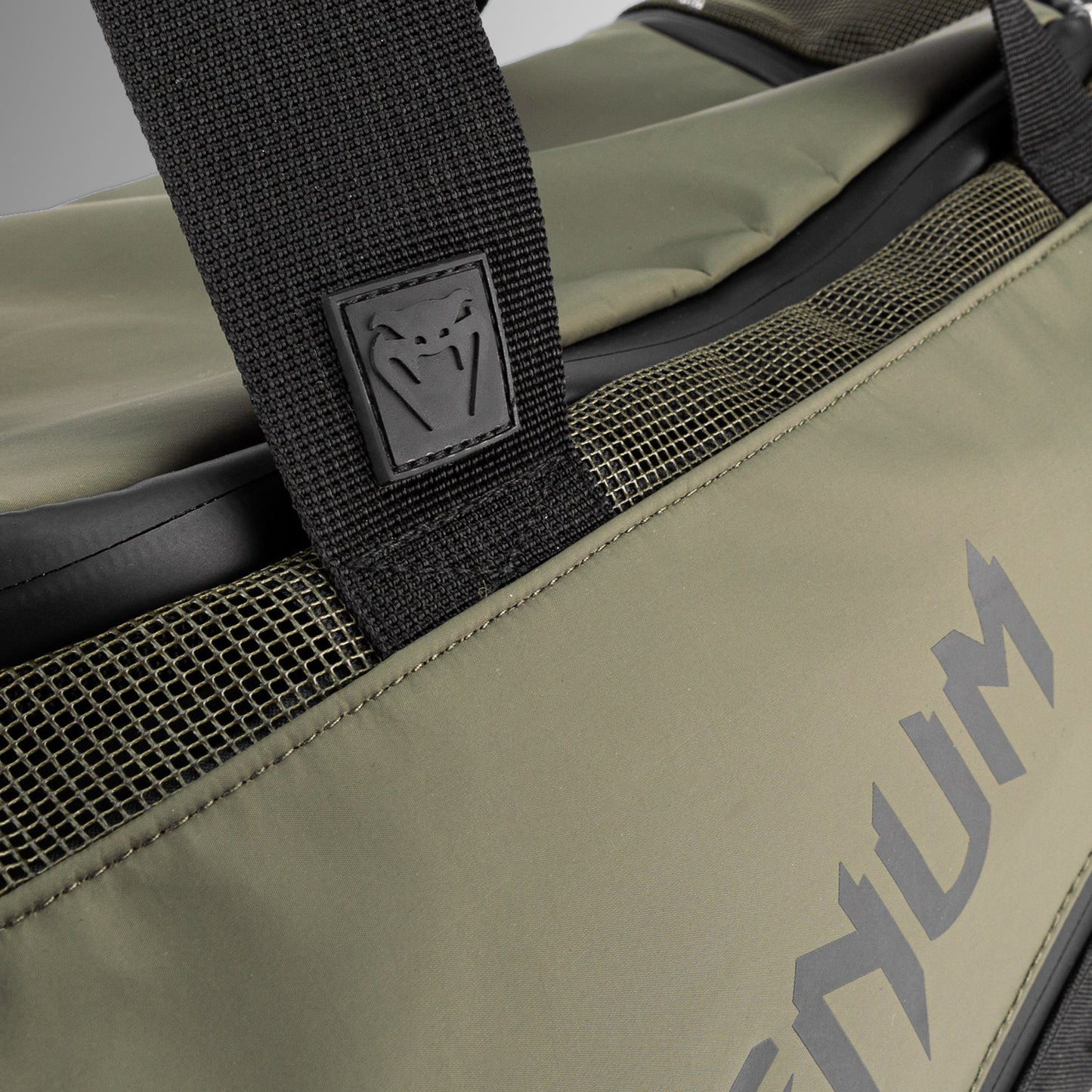 Venum Trainer Lite Evo 스포츠백 (48L) – 카키/블랙