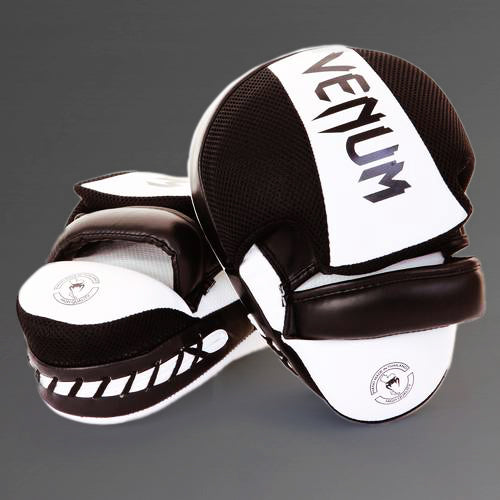 Venum Focus Mitts Cellular 2.0 - 화이트/블랙 (1쌍)