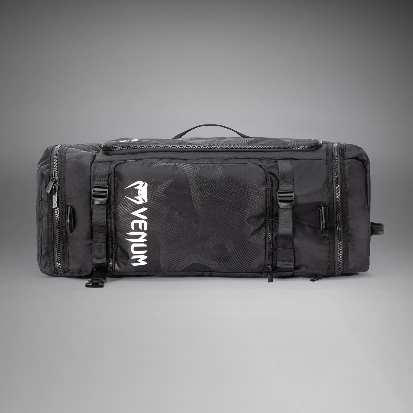 Venum Shockwave 컨버터블 스포츠백 (60L) – 블랙