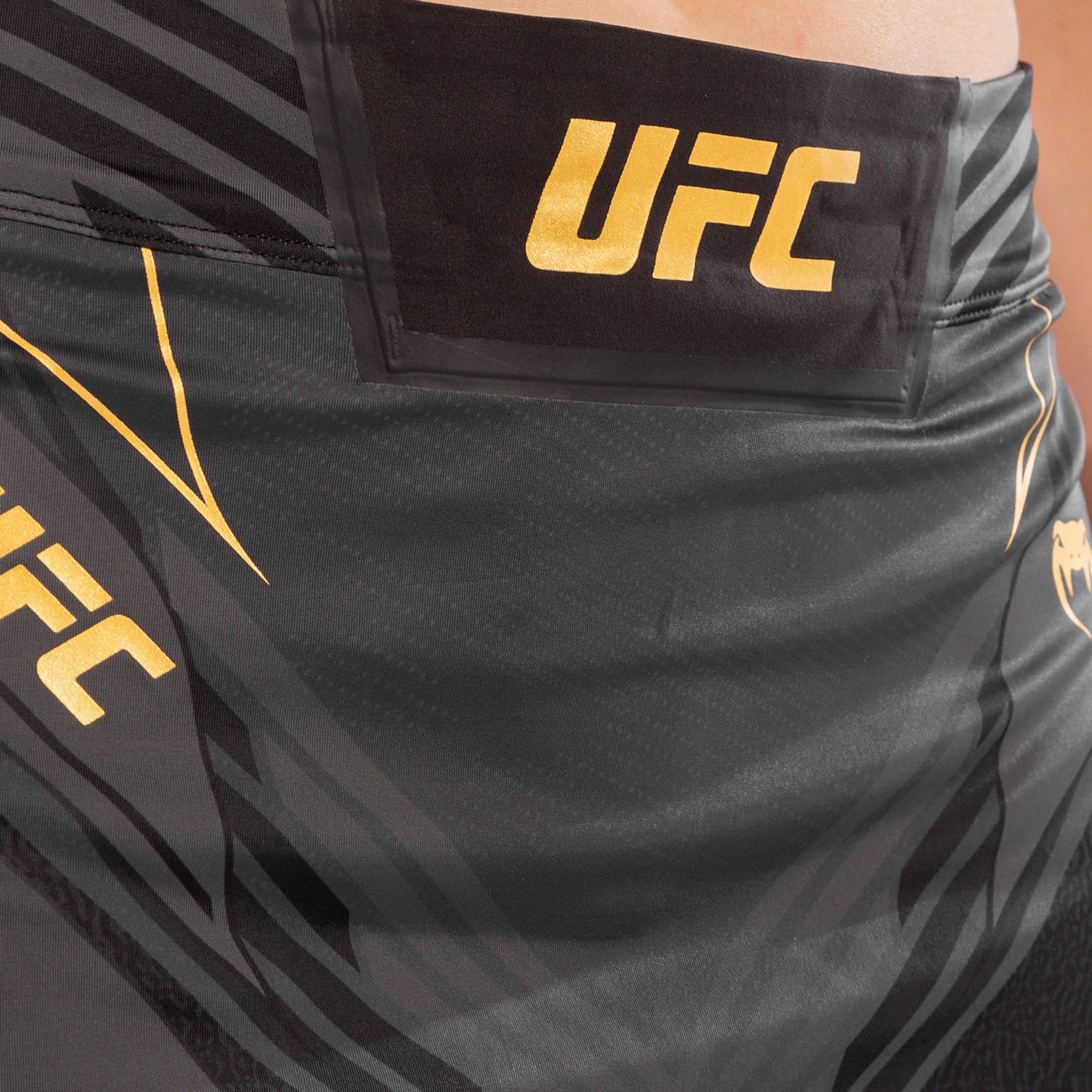 UFC Venum Authentic Fight Night 여성용 스커트 – 챔피언