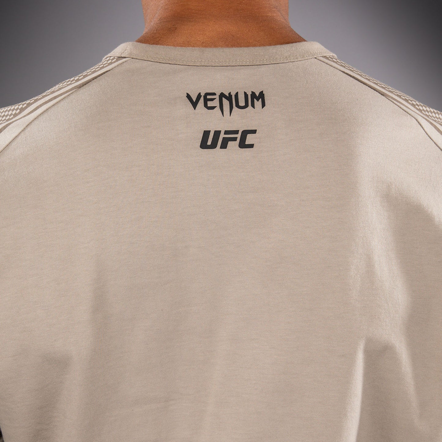 Venum UFC Unity by Venum Authentic Fight Week 남성 긴팔 티셔츠 - 샌드