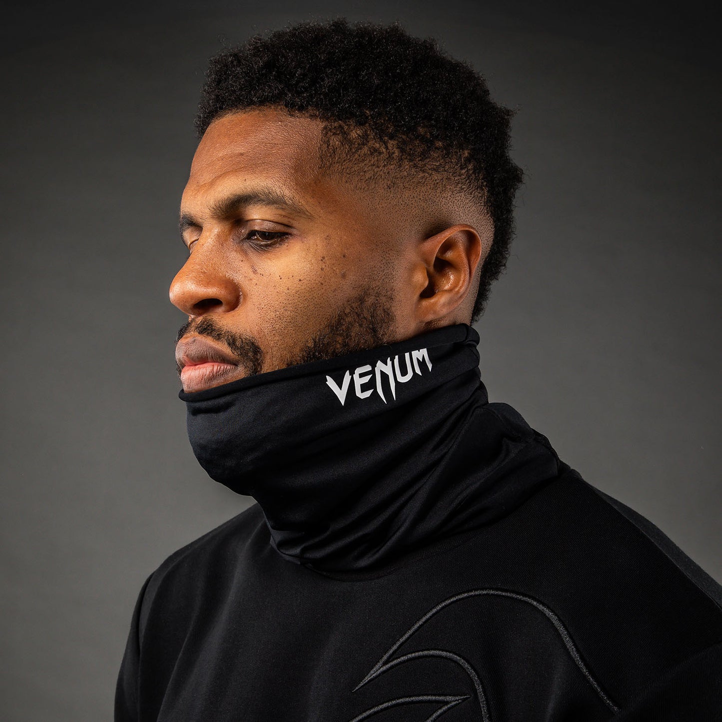 Venum MX Basics 넥 게이터 - 블랙/화이트