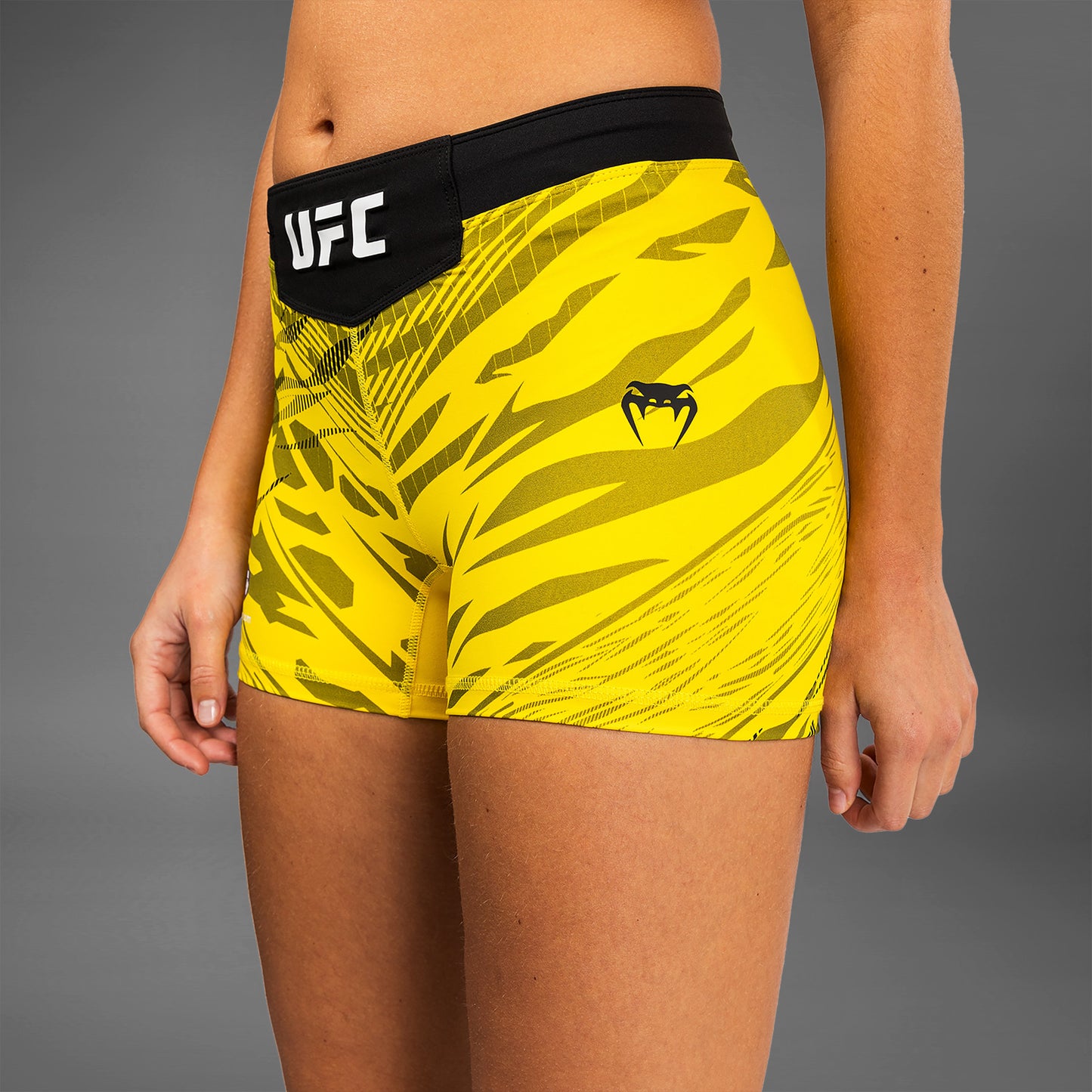 UFC Fusion by Venum 여성용 발리 투도 쇼츠 – 숏 핏 – 옐로우