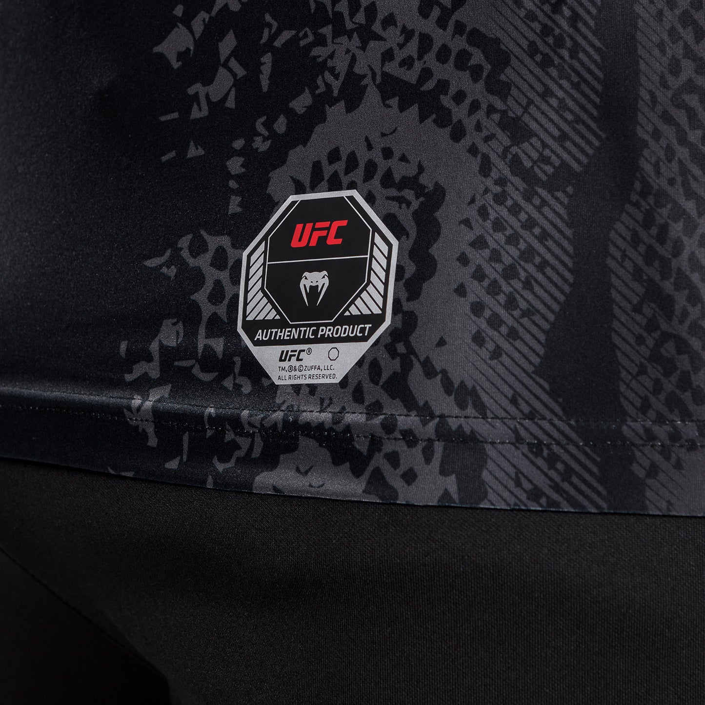UFC Adrenaline by Venum Authentic Fight Night 남성용 워크아웃 저지 – 블랙