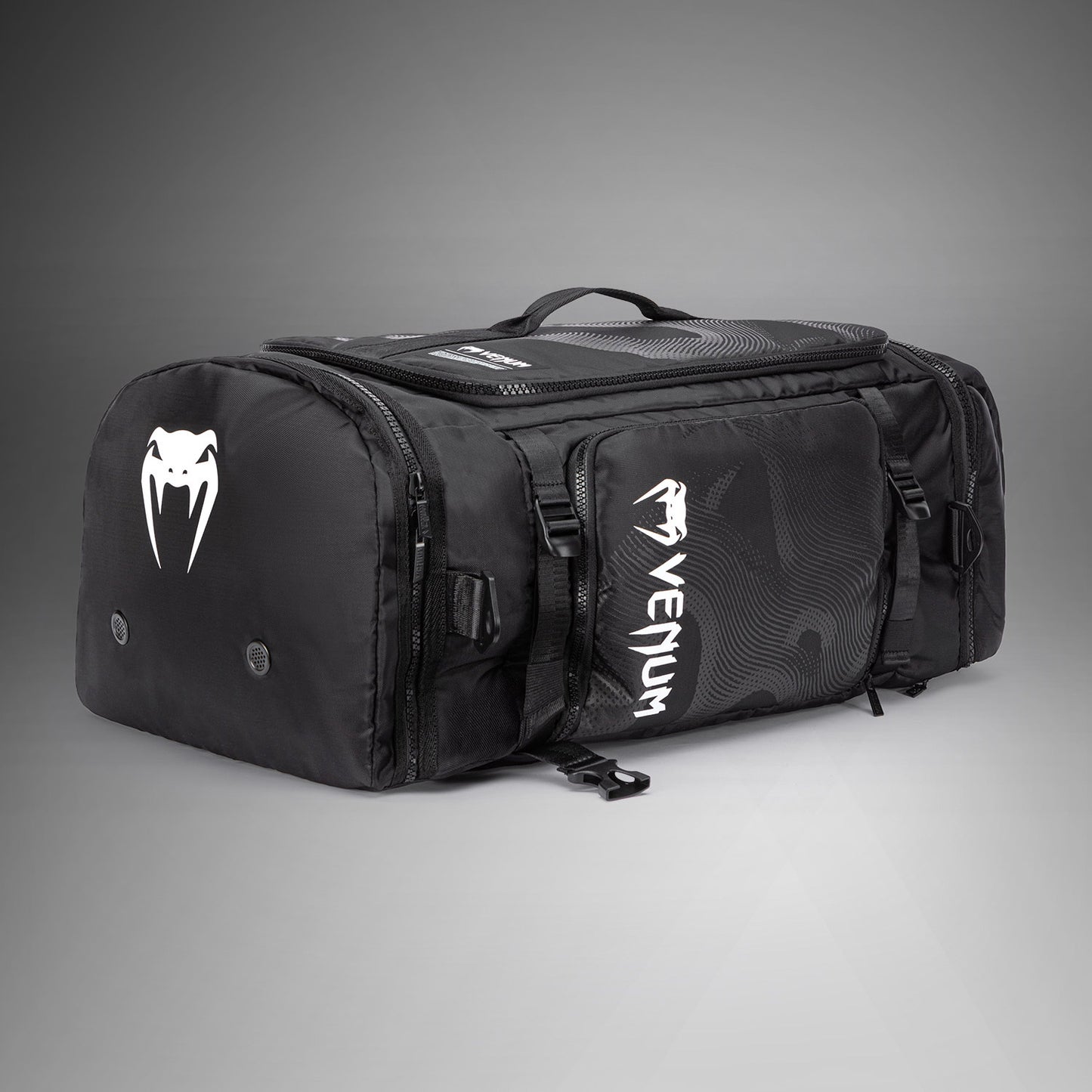 Venum Shockwave 컨버터블 스포츠백 (60L) – 블랙