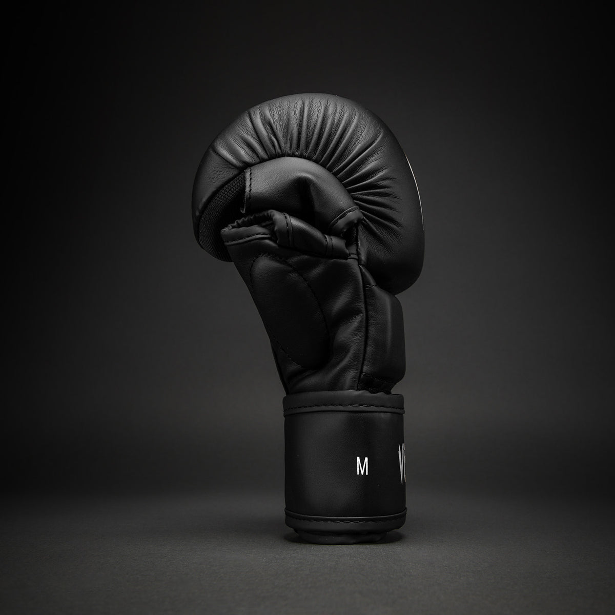 Venum Contender 1.5 스파링 글러브 - 블랙/화이트