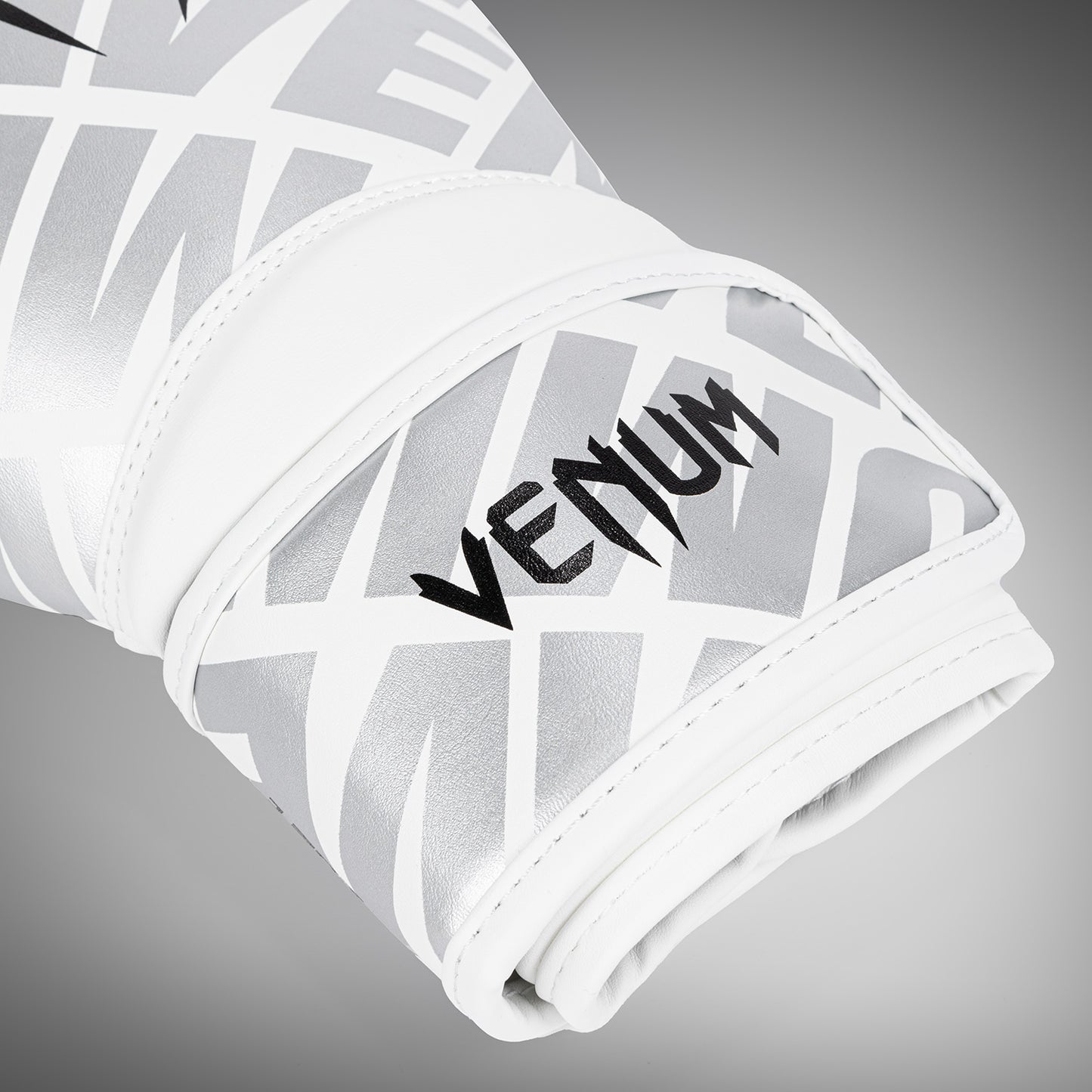 Venum Contender 1.5 XT 복싱 글러브 – 화이트/실버