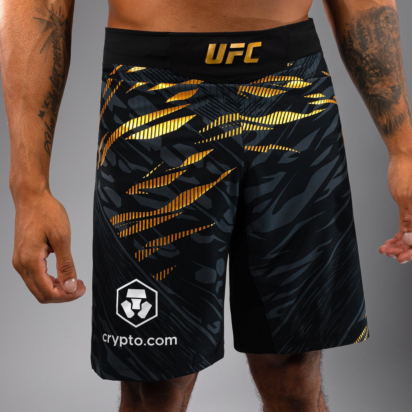 UFC Fusion by Venum Authentic Fight Night 남성용 파이트 쇼츠 – 롱 핏 – 챔피언