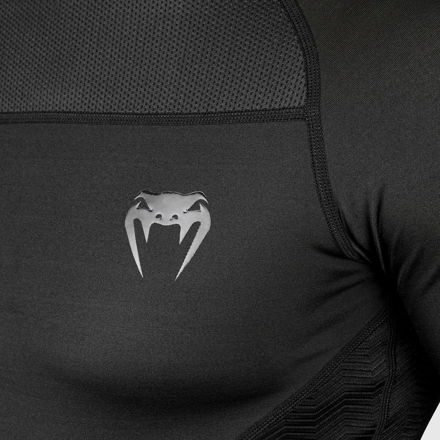 Venum G-Fit 래쉬가드 – 반팔 – 블랙