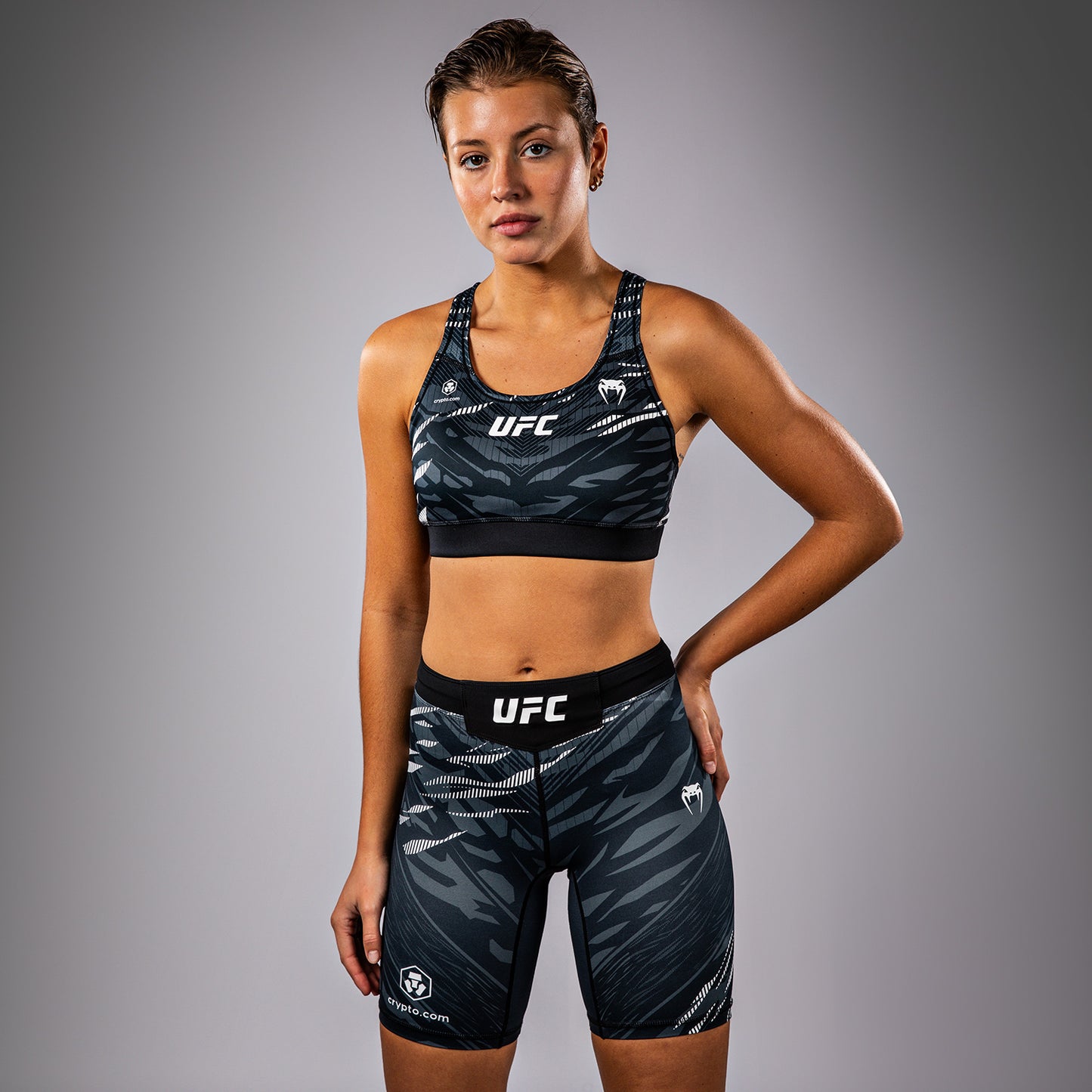 UFC Fusion by Venum Authentic Fight Night 여성용 스포츠 브라 – 블랙