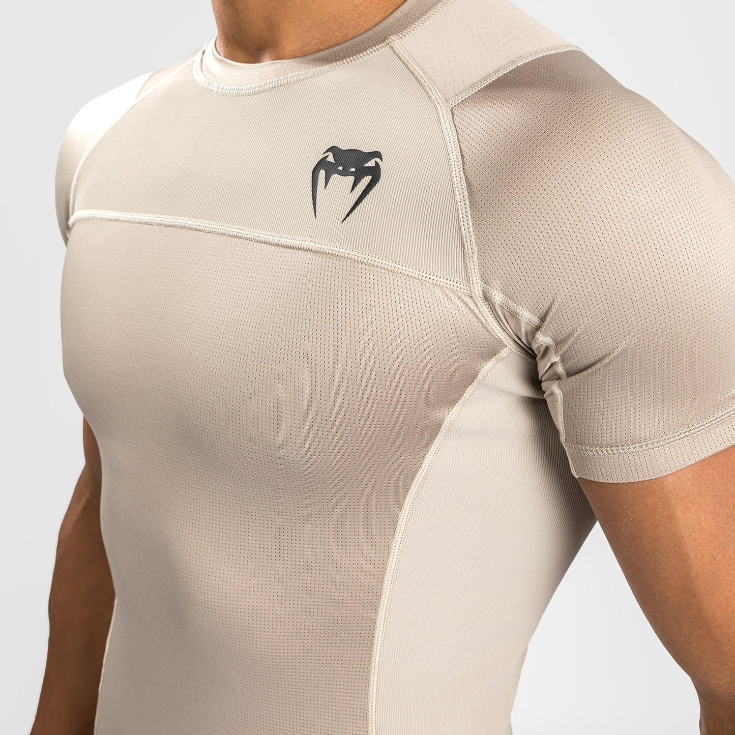 Venum G-Fit Air 래쉬가드 반팔 – 샌드