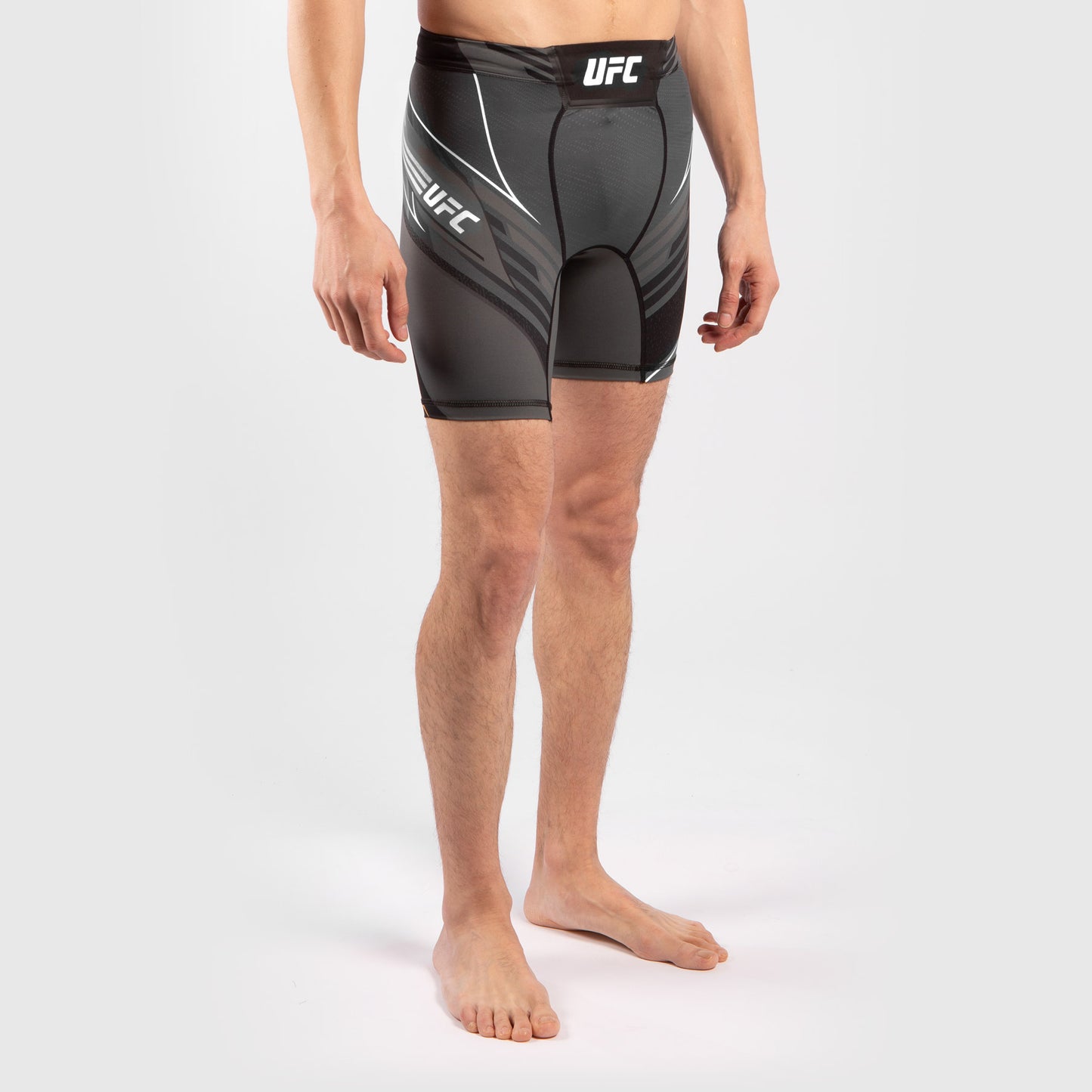 Venum UFC Authentic Fight Night 남성 컴프레션 쇼츠 – 블랙