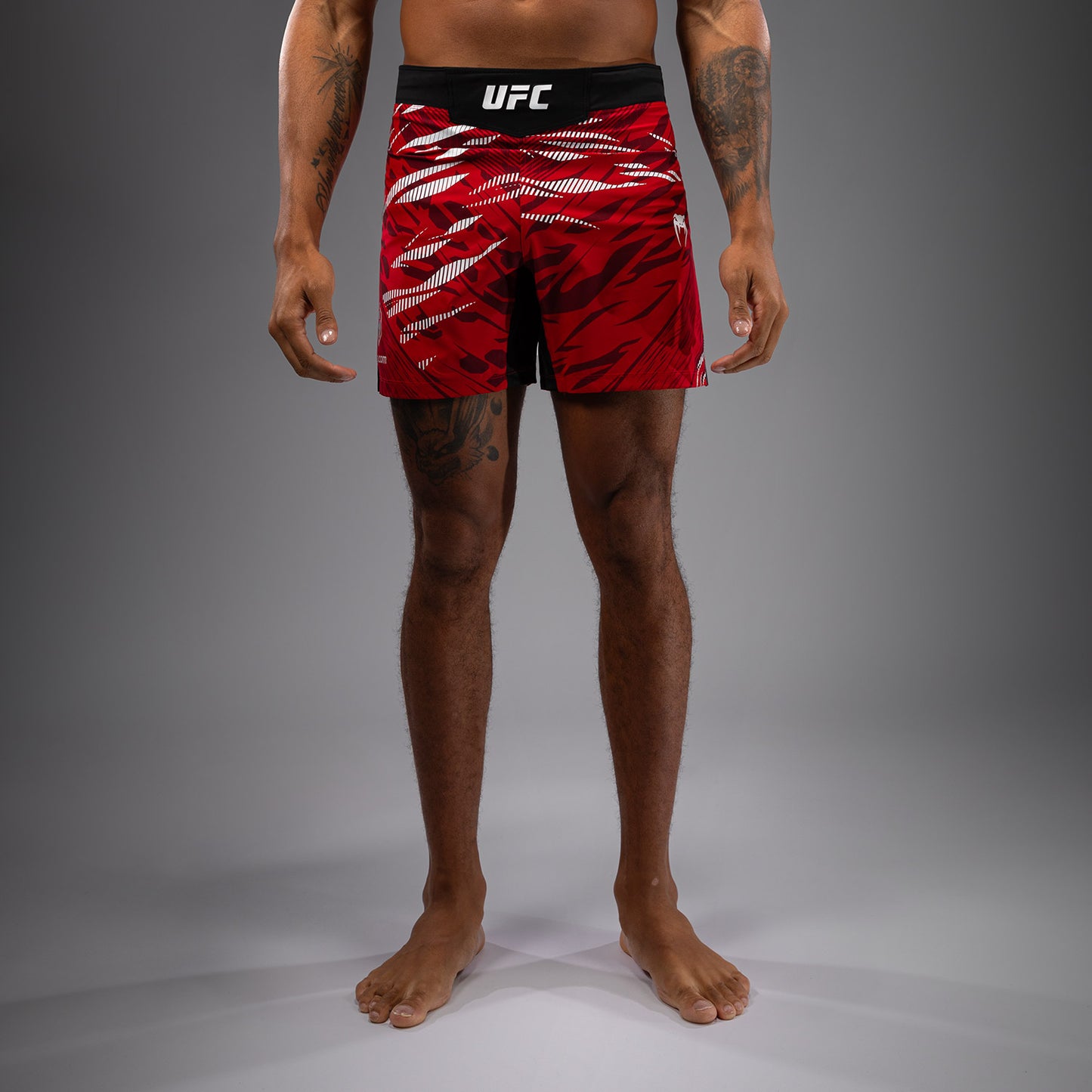 UFC Fusion by Venum 남성용 파이트 쇼츠 – 숏 핏 – 레드
