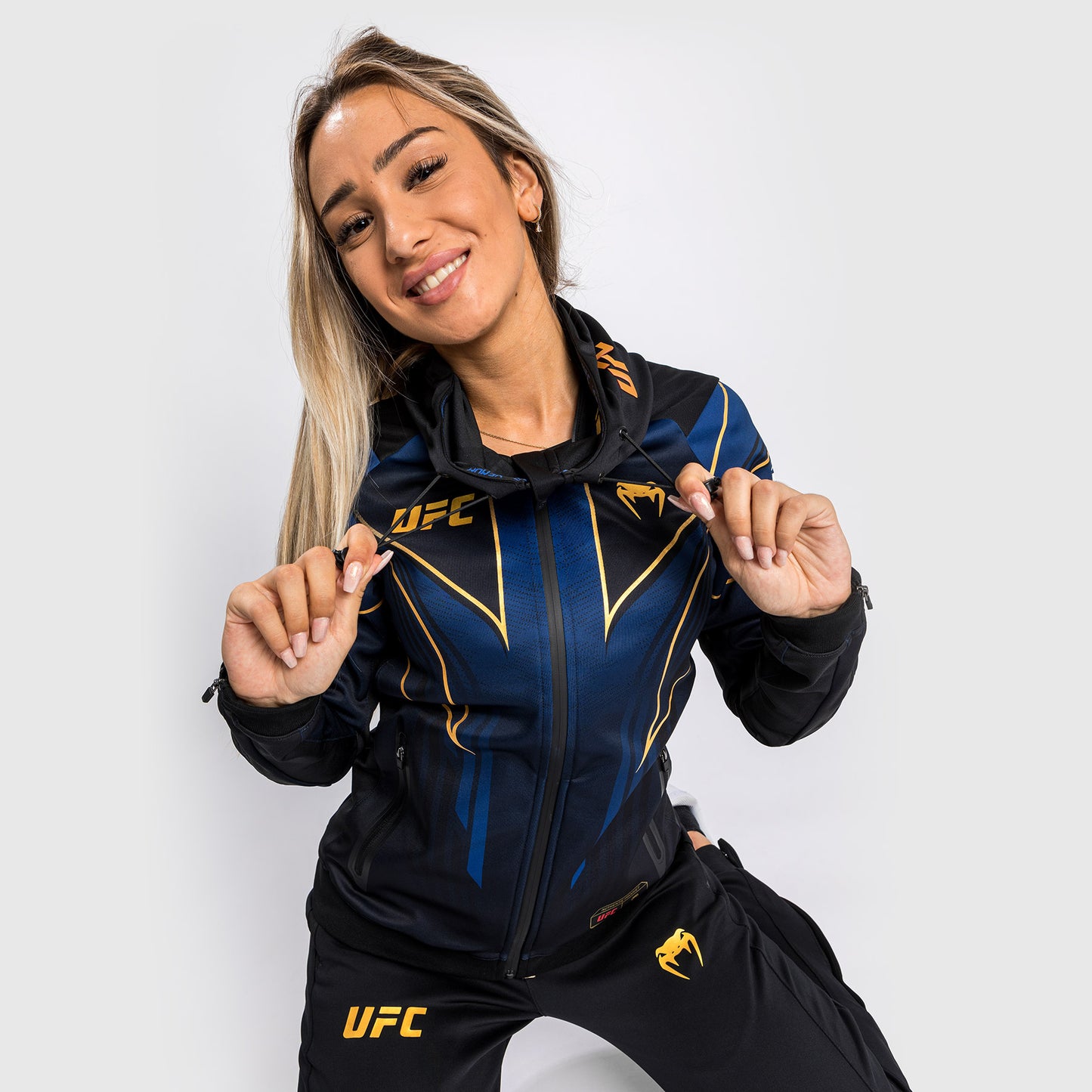 Ufc Authentic Fight Night 2.0 Kit By Venum 여성용 워크아웃 후디 – 미드나잇 에디션 – 챔피언