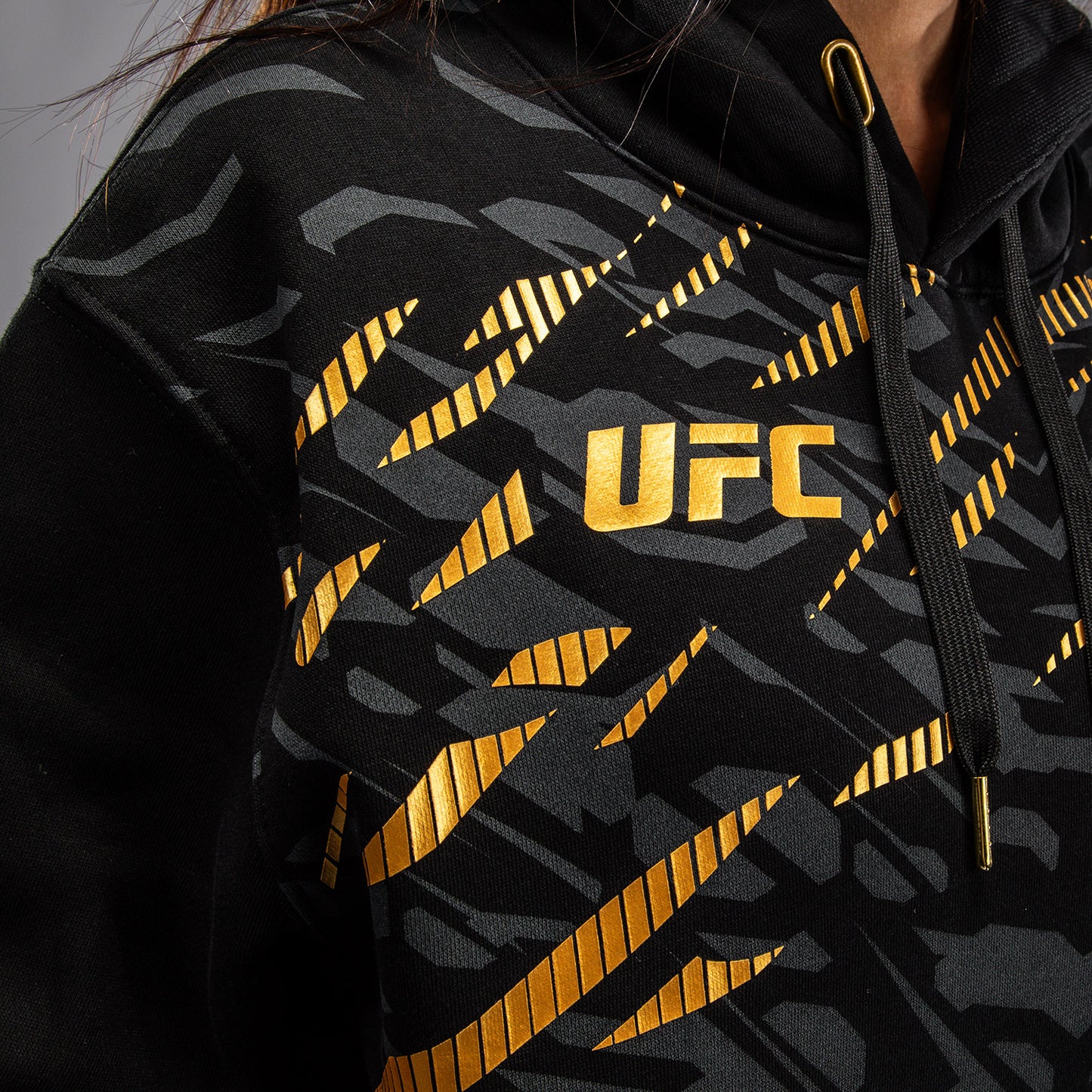 UFC Fusion by Venum 여성용 레플리카 풀오버 후디 – 챔피언