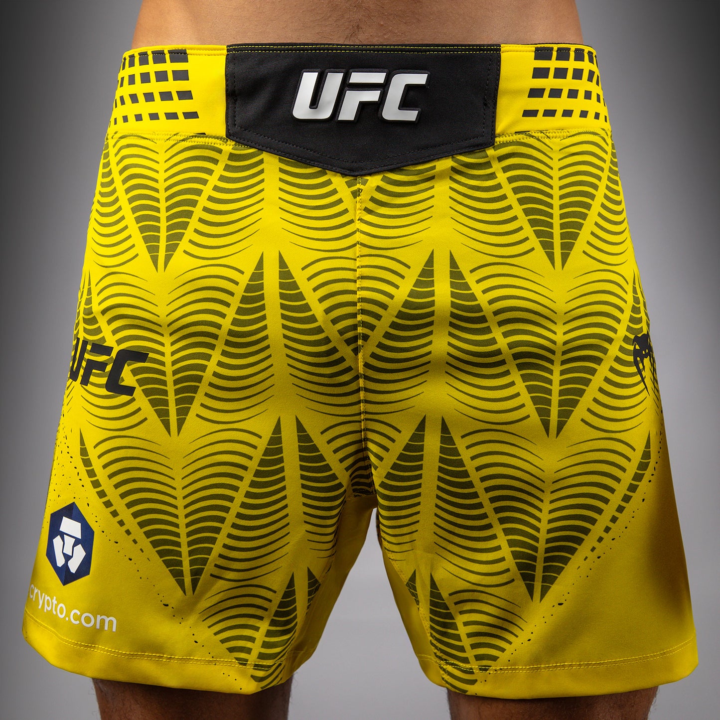 남성용 UFC Zenith by Venum 옐로우 어센틱 파이트 나이트 쇼츠핏 파이트 쇼츠