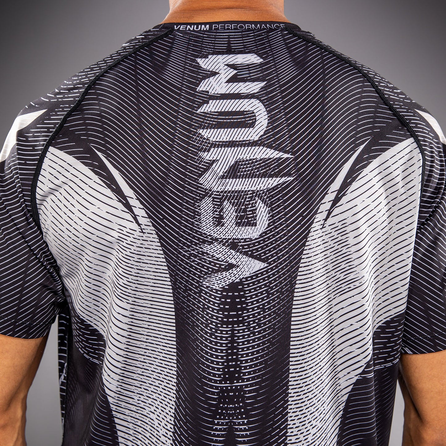 Venum Galactic 3.0 드라이 테크 오프 화이트/블랙