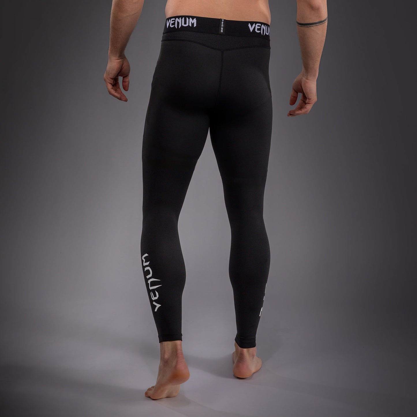 Venum UFC Unity by Venum Authentic Fight Week 남성 기능성 컴프레션 타이츠 - 블랙