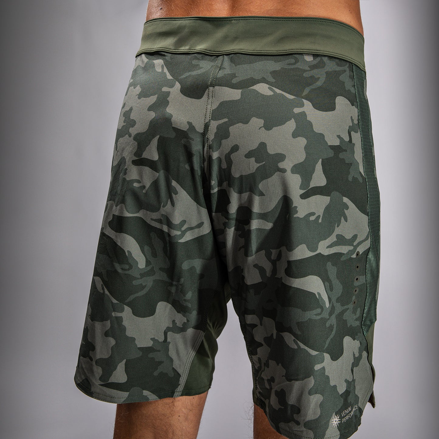 Venum G-Fit Air 남성용 파이트 쇼츠 – 아미 카모