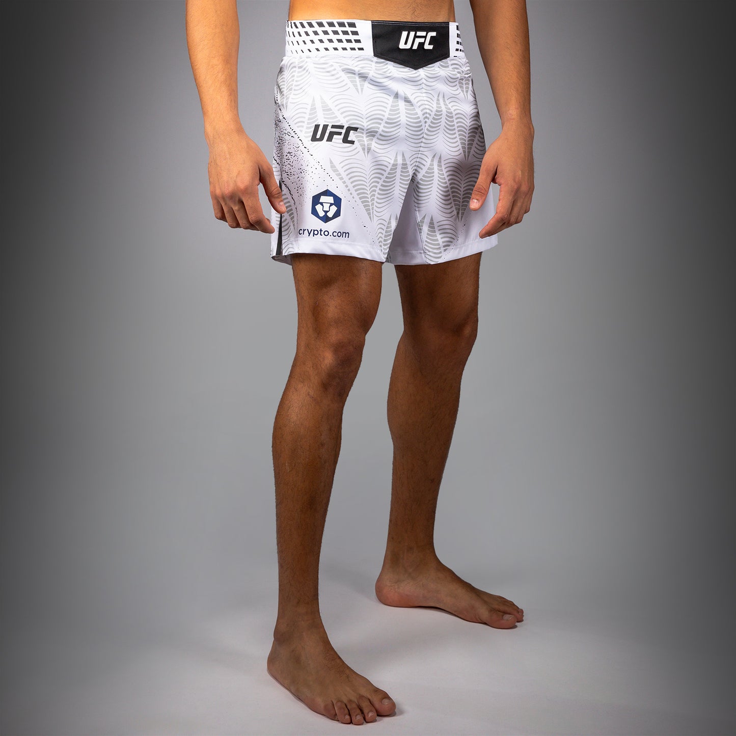 남성용 UFC Zenith by Venum 화이트 어센틱 파이트 나이트 쇼츠 핏 파이트 쇼츠
