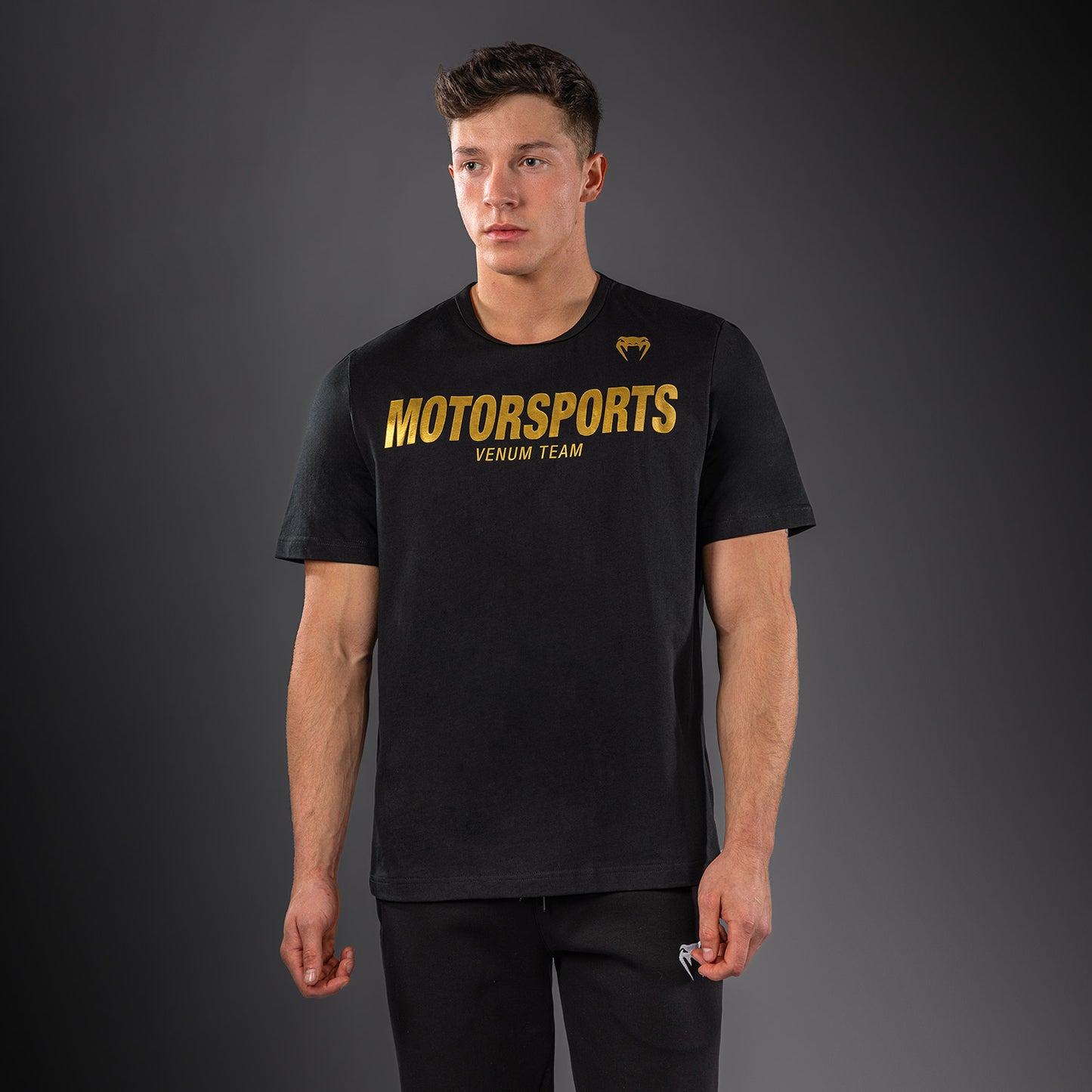 Venum Motorsports VT 티셔츠 – 블랙/골드