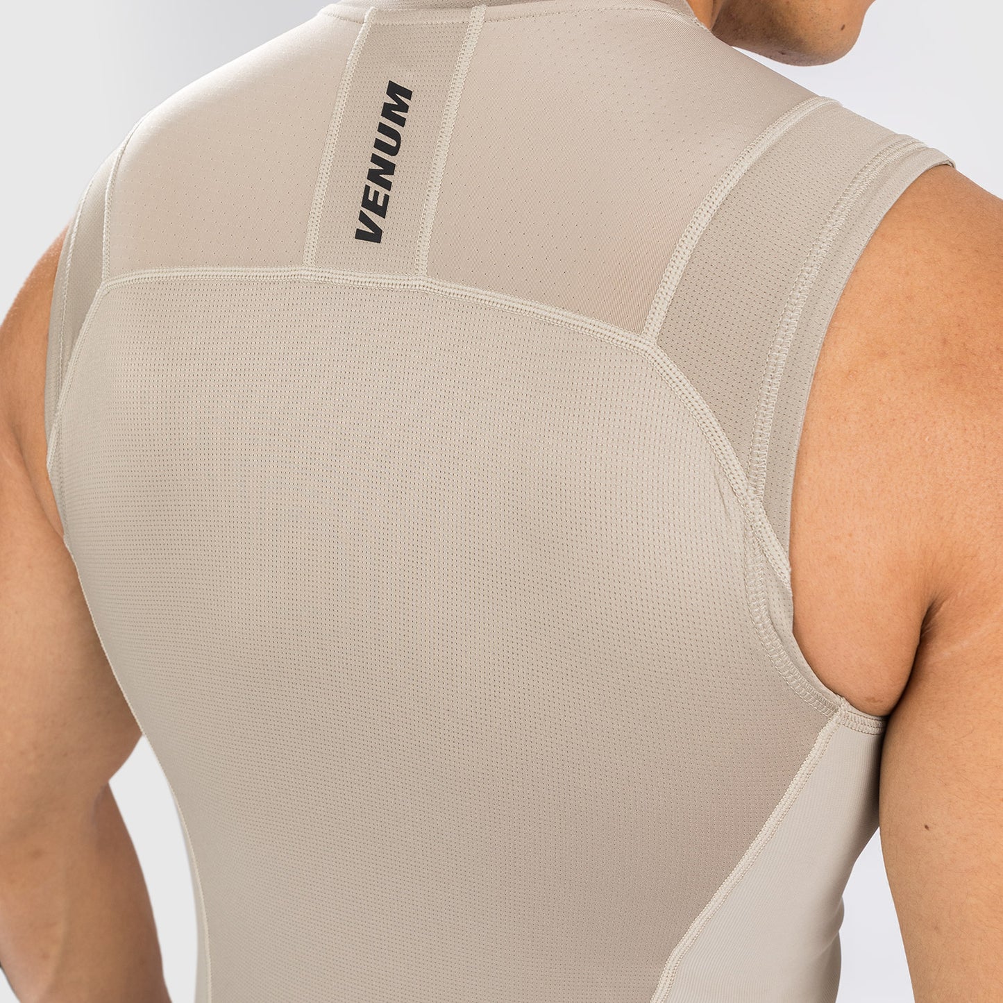 Venum G-Fit Air 래쉬가드 민소매 – 샌드