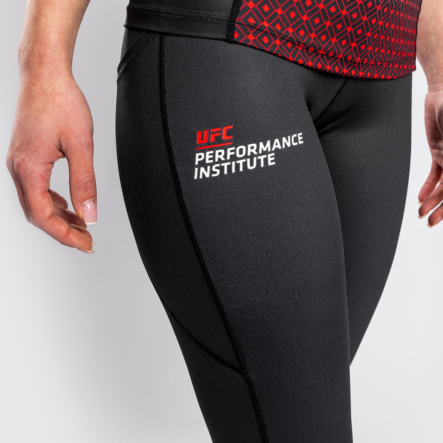 UFC Venum Performance Institute 레깅스 – 블랙/레드