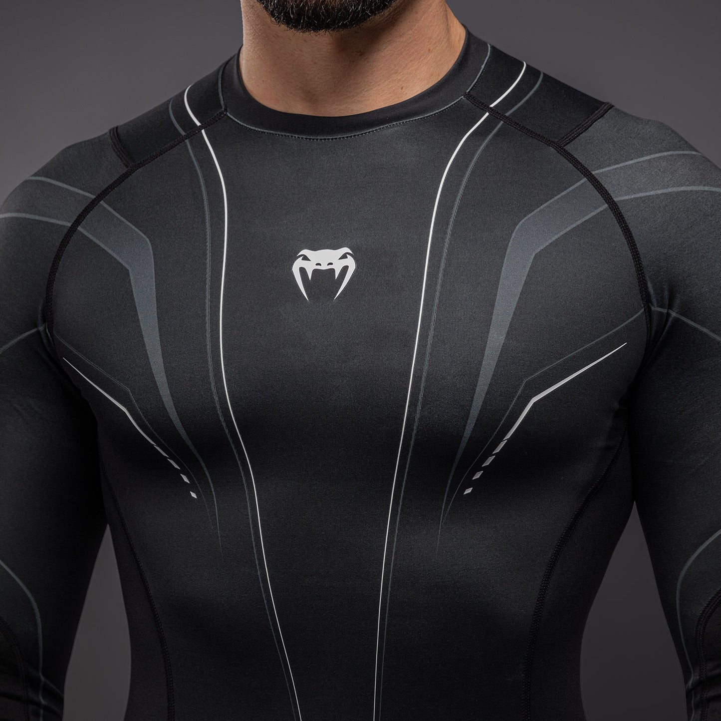 Venum Streamline 스트림라인 긴팔 래쉬가드 블랙/화이트