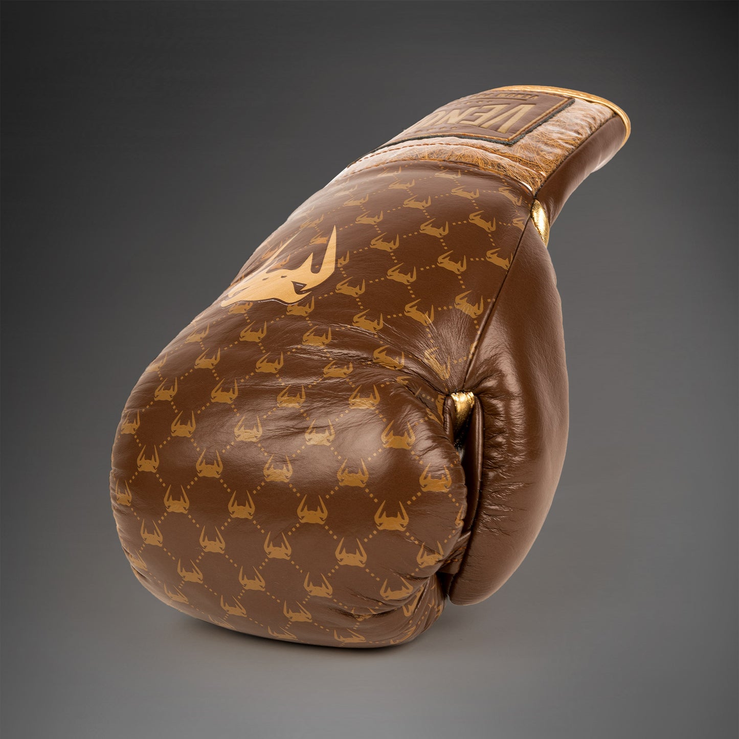 Venum Coco Monogram Pro 레이스업 복싱 글러브 – 그리즐리 브라운