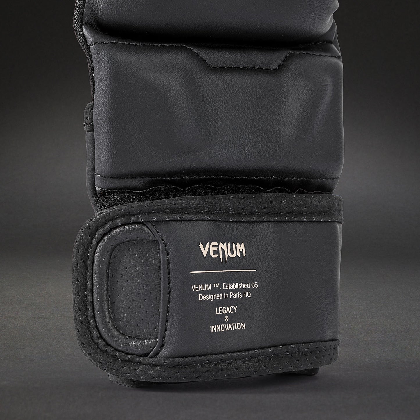 Venum Impact Evo MMA 스파링 글러브 - 블랙