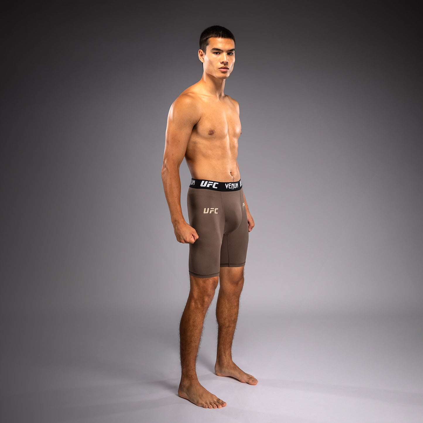 Venum UFC Unity by Venum Authentic Fight Week 남성 기능성 컴프레션 쇼츠 - 브라운