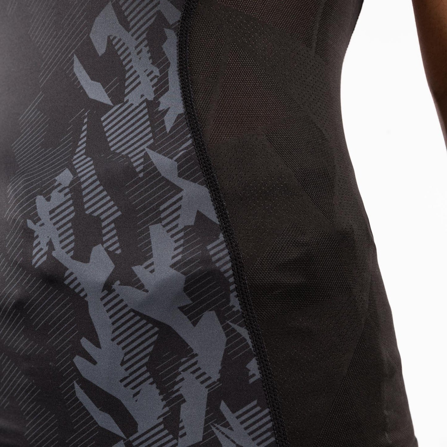 UFC Venum Authentic Fight Week 여성용 퍼포먼스 탱크탑 – 블랙